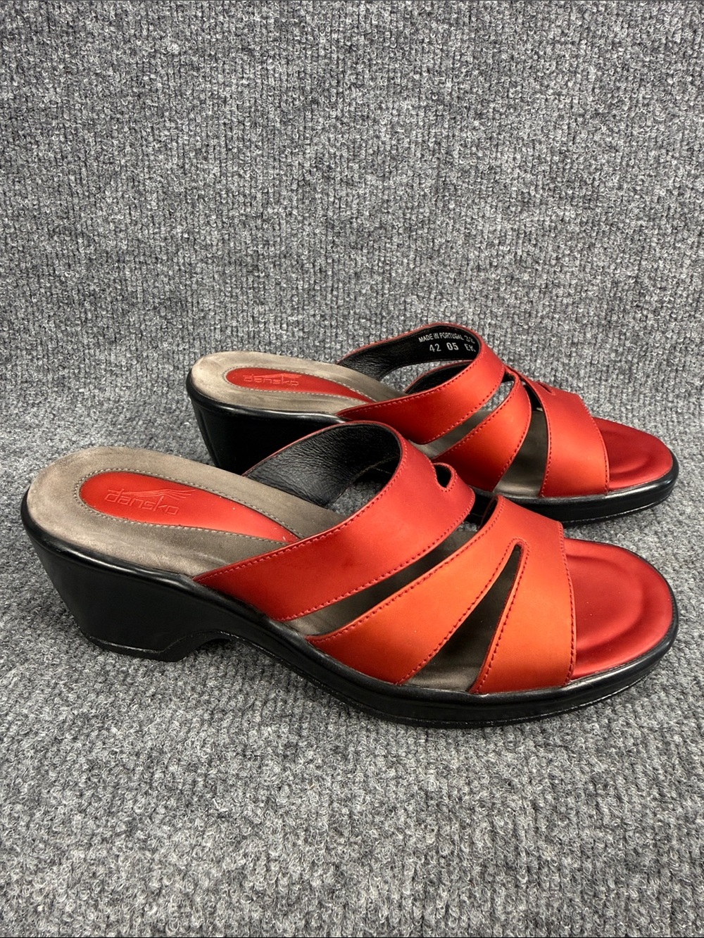Dansko Women's Red Slide Leather Mules with Low Wedge Size 8 or EU 38